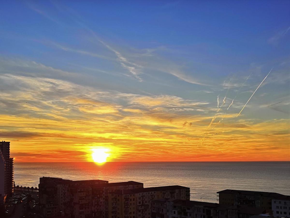 Уютная Квартира С Видом На Море, Горы И Закаты Batumi Kültér fotó